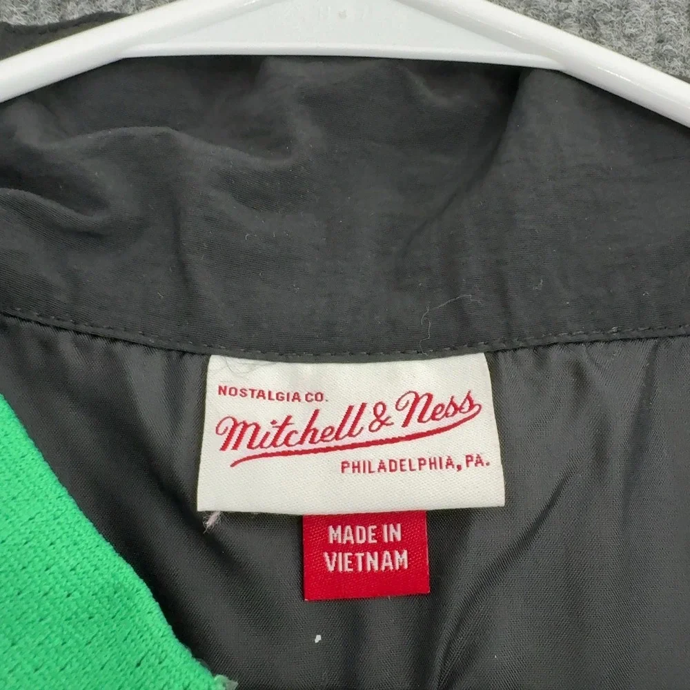 Boston Celtics Mitchell & Ness Jacket Mens M Black Green Nylon Full Zip Sporty